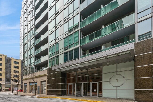 Foto del edificio - 1 SHORE Ln