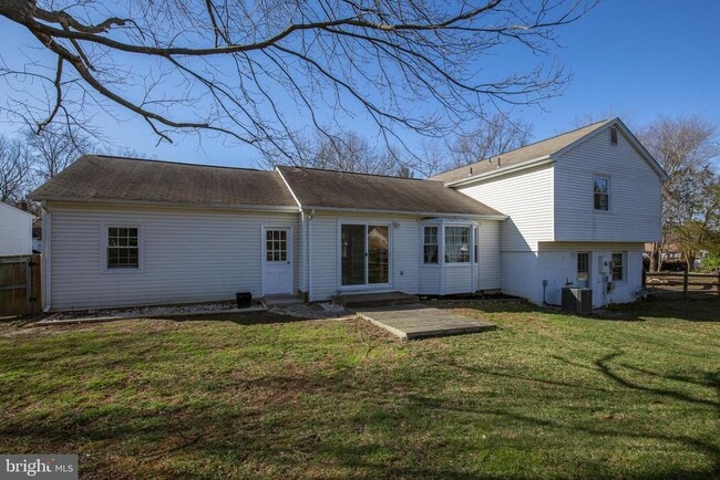 Building Photo - 8000 Rivermont Ct
