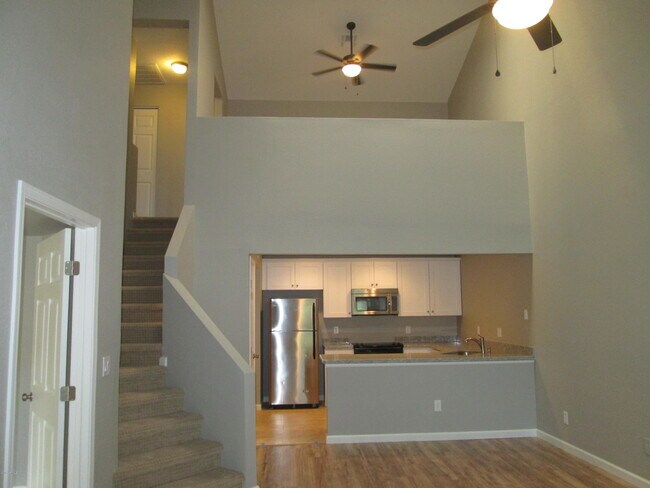 Foto del edificio - 3211 E Lavey Ln