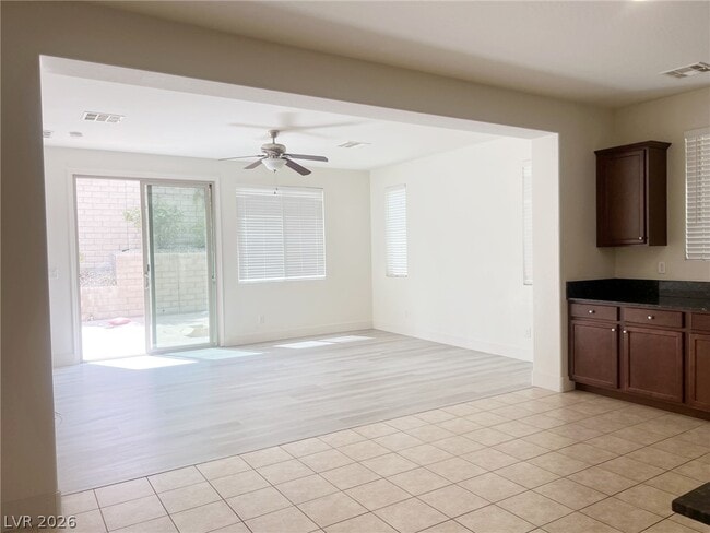 Building Photo - 477 Astillero St