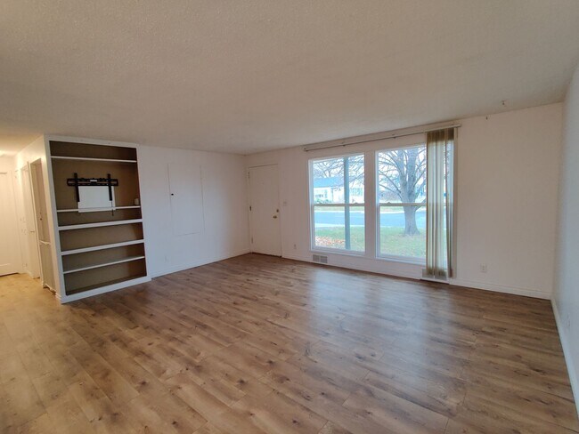 Foto del edificio - 1407 Wright Ave