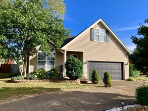 Building Photo - 6015 Mercury Dr