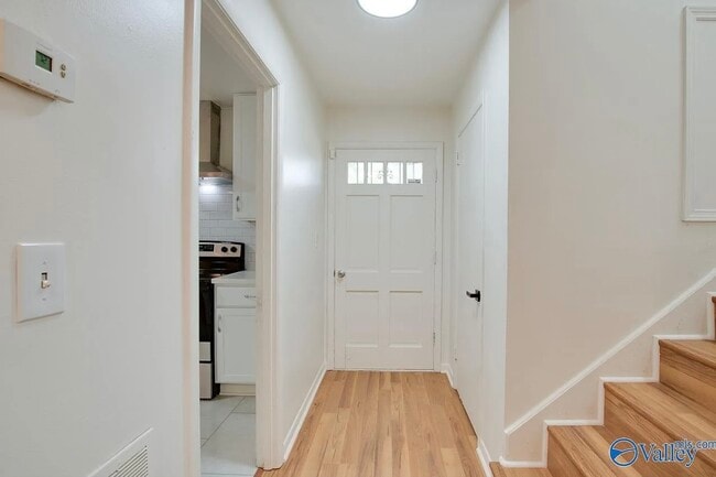 Entry Hall - 4701 Raton Blvd NW