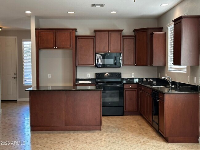 Foto del edificio - 1686 W Paisley Dr