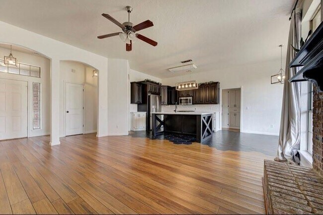 Foto del edificio - 516 Allison Ln