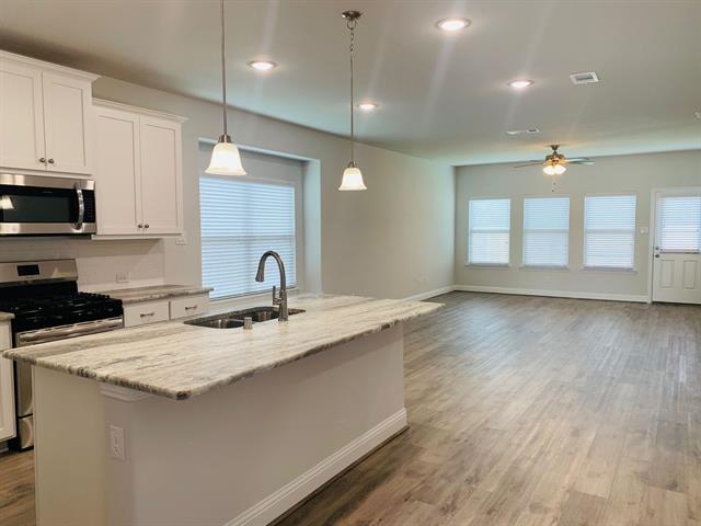 Foto del edificio - 7804 Cottonwood Dr