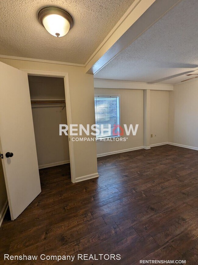 Building Photo - 5 br, 2.5 bath House - 3278 Spring Valley Cv