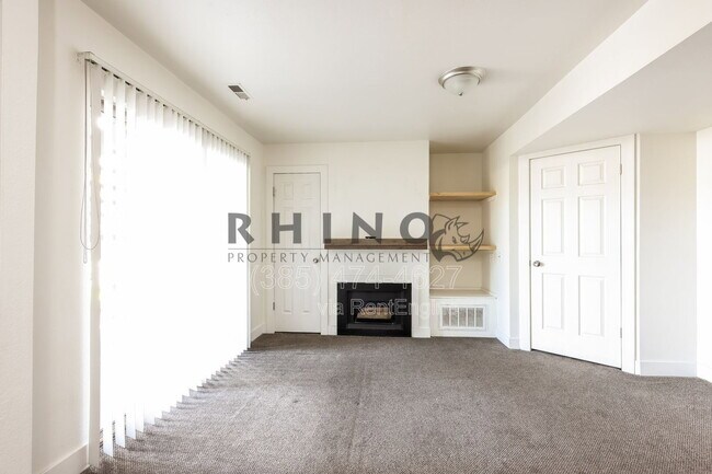 Foto del edificio - 1767 Willowbrook Dr