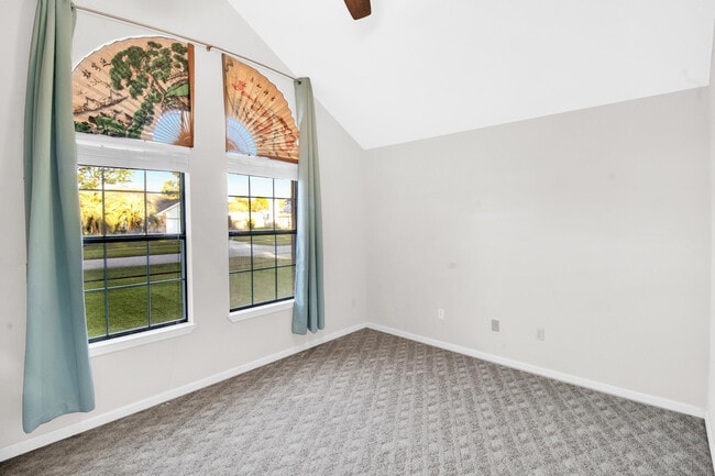 Foto del edificio - 2232 Fulva Dr