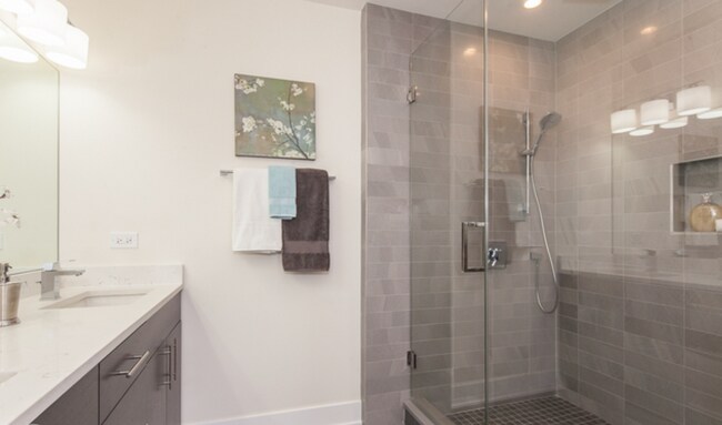 Foto del edificio - 2703 W Belmont Ave