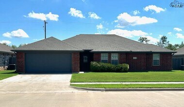 Building Photo - 5021 Olivia Ln