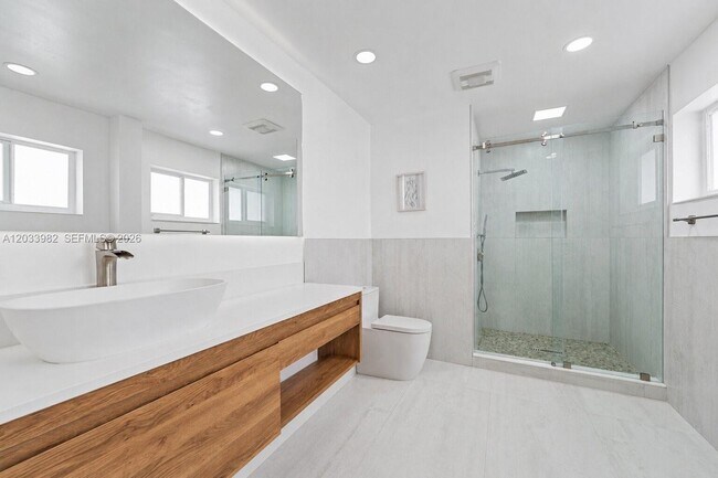 Foto del edificio - 9780 SW 19th St