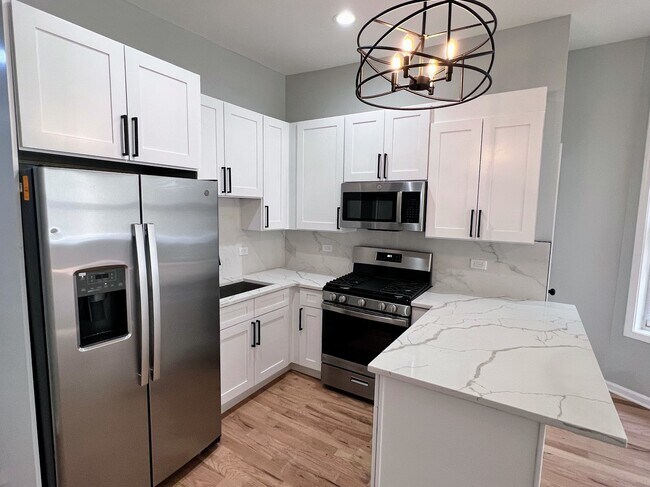 Foto del edificio - 1227 S Springfield Ave