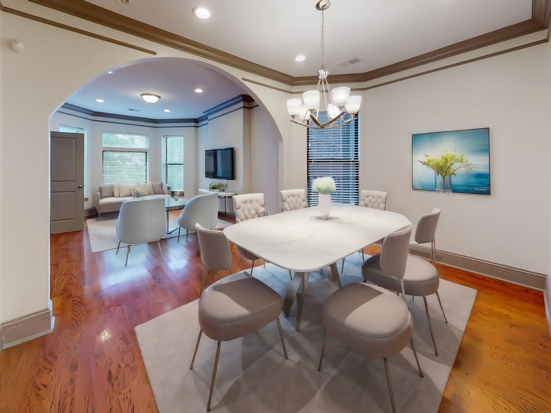 Foto principal - 438 E 45th Pl