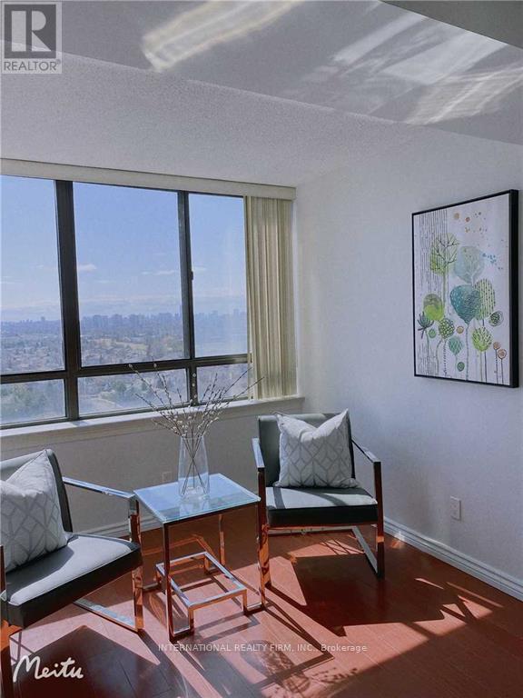 Photo du bâtiment - 55 Bamburgh Cir