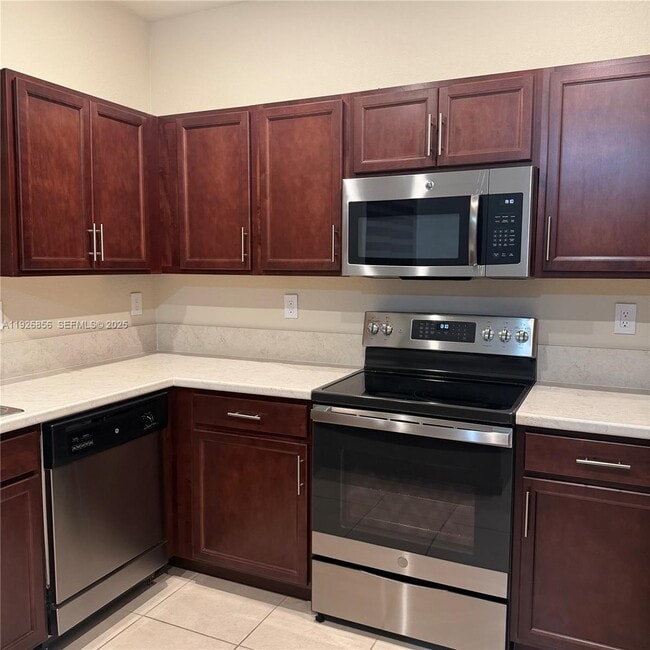 Foto del edificio - 10320 W 33rd Ln