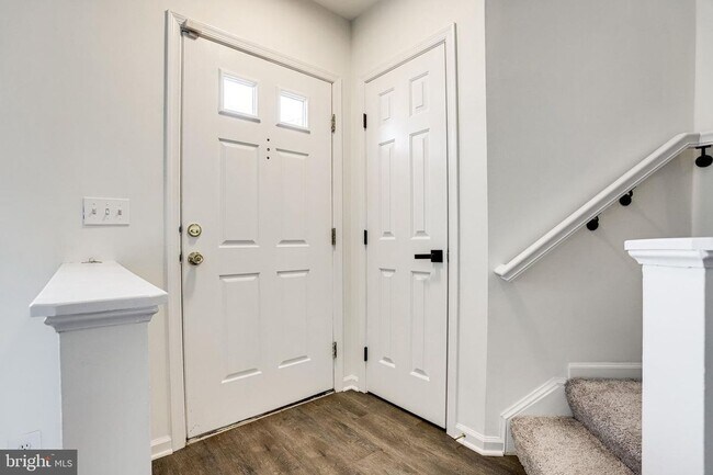 Foto del edificio - 15656 Three Otters Pl