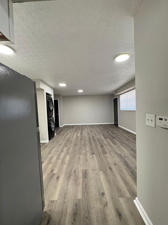 Foto del edificio - Welcome Home to Bellagio South Living: Where Comfort Meets Convenience