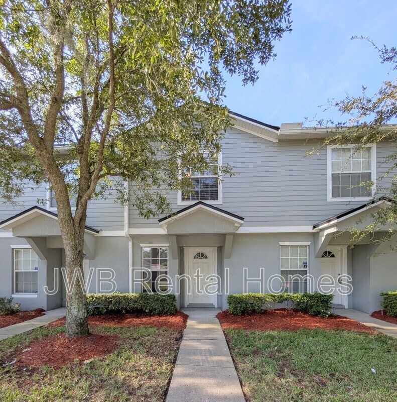 Foto principal - 8473 McGirts Village Ln