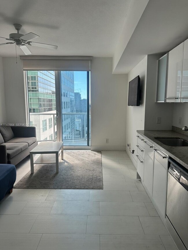 Foto del edificio - 185 SW 7th St