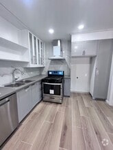 Building Photo - 925-927 Ave B