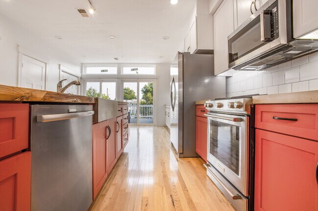 Foto del edificio - 1220 Kennedy St NW