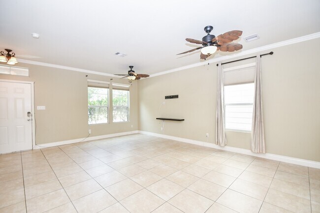 Foto del edificio - 16843 Mammoth Springs Dr