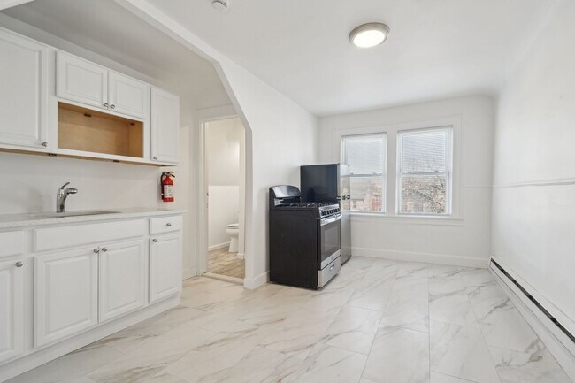 Photo - 403 Abington Ave House