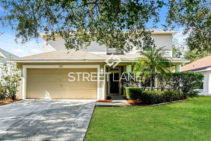 Primary Photo - Charming 4 bedroom pool home in Riverview!