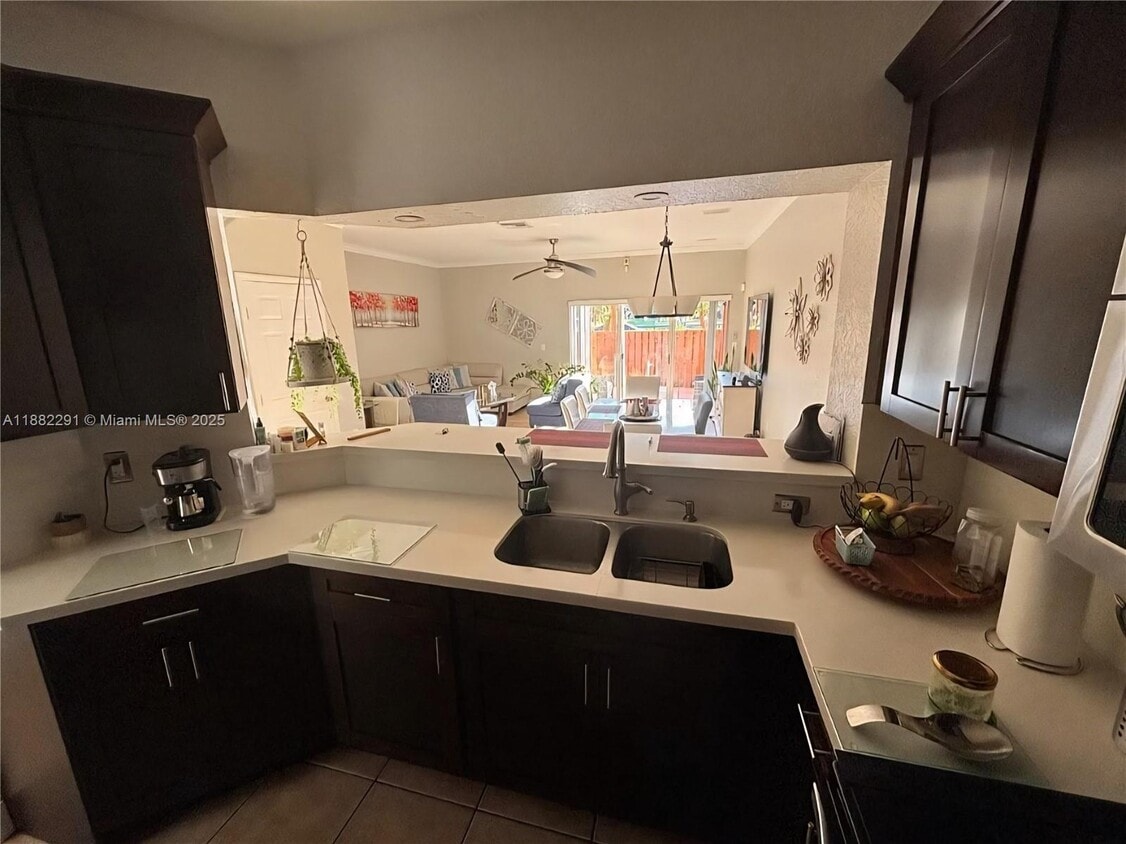 Foto principal - 1204 NW 100th Ave