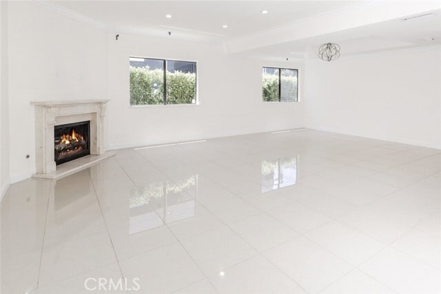 Foto del edificio - 5340 Wilkinson Ave