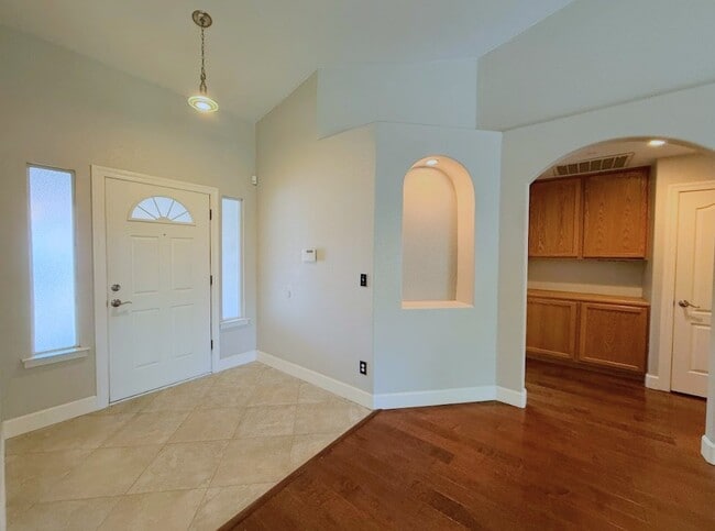 Building Photo - 1018 Kiwi Ct