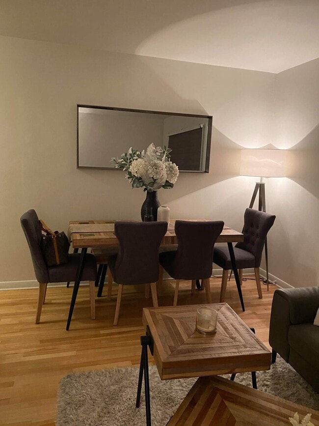 Building Photo - 7500 Rue Millet