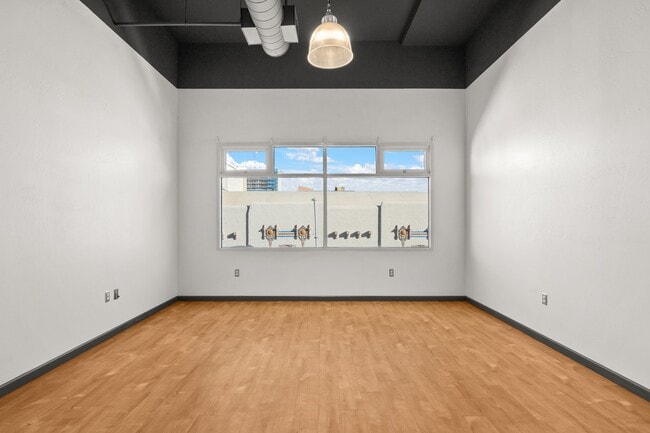 Building Photo - 505 Central Lofts