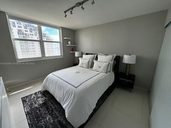 Foto del edificio - 770 Claughton Island Dr