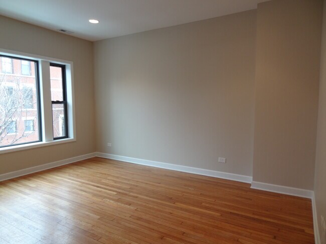 Foto del edificio - 1804 N Sheffield Ave