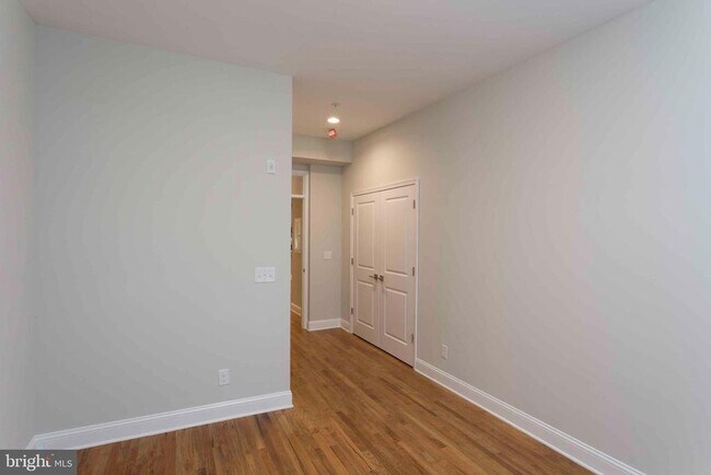 Building Photo - 2023-25 Rittenhouse Square