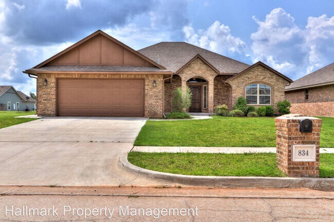 Foto del edificio - 4 br, 2 bath House - 834 SW 14th Street