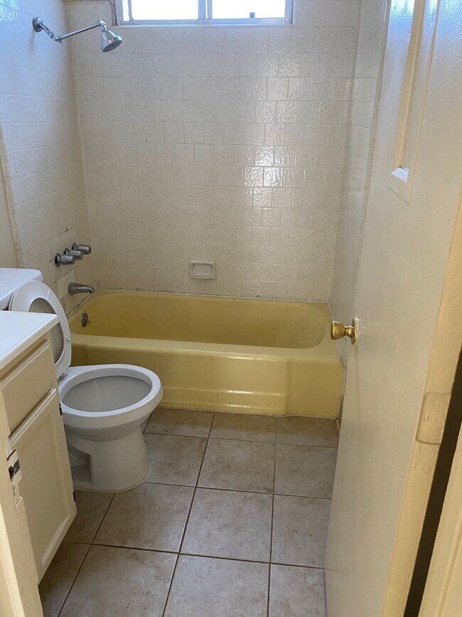 Foto del edificio - 238 N Bonnie Brae St