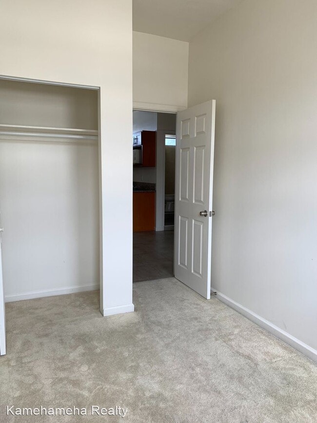 Building Photo - 2 br, 1 bath House - 1329 N School St #A302