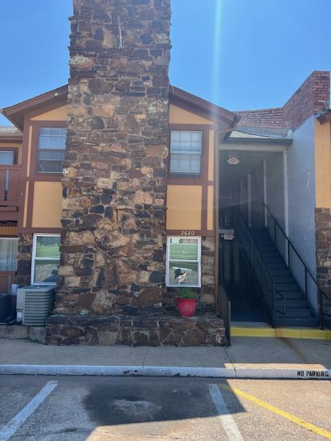 Building Photo - 2620 N Ann Arbor Ave