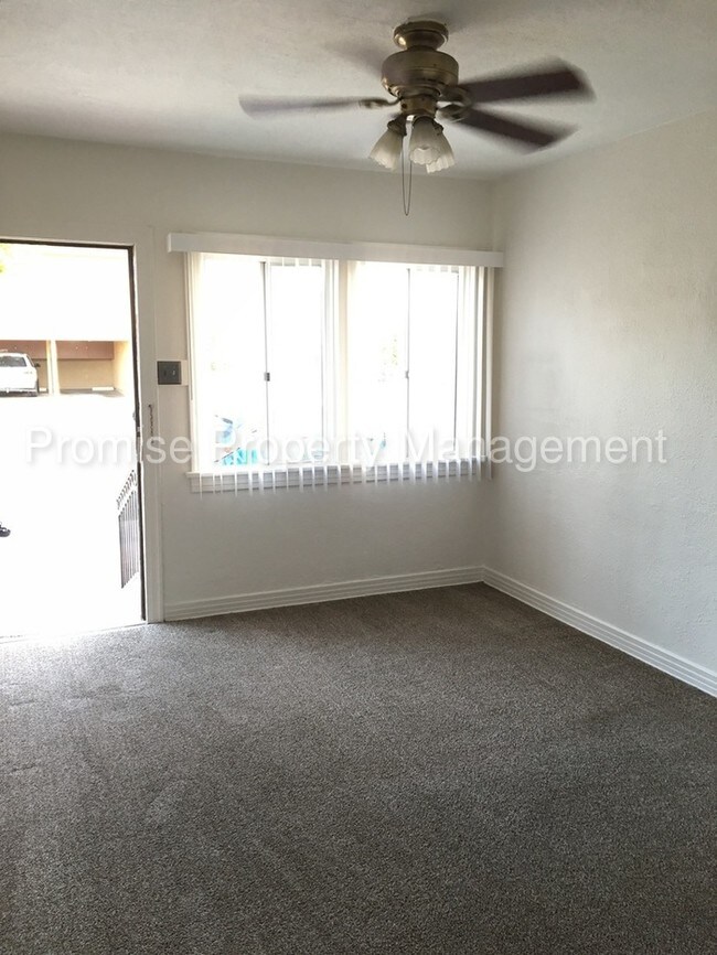 Building Photo - 1 Bedroom 1 Bath beach community!