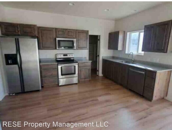 Building Photo - 5 br, 3 bath House - 416 Travertine Way