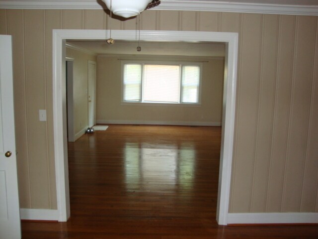 Living rm from den - 1500 Meads Rd