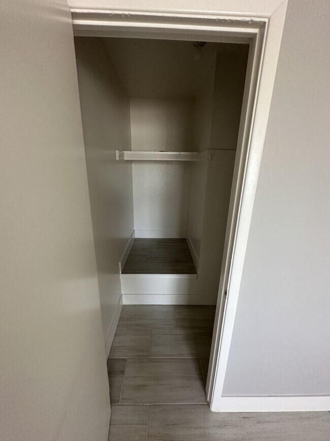 Foto del edificio - Cozy 2 bd, 1.5 bath condo with open floor plan.