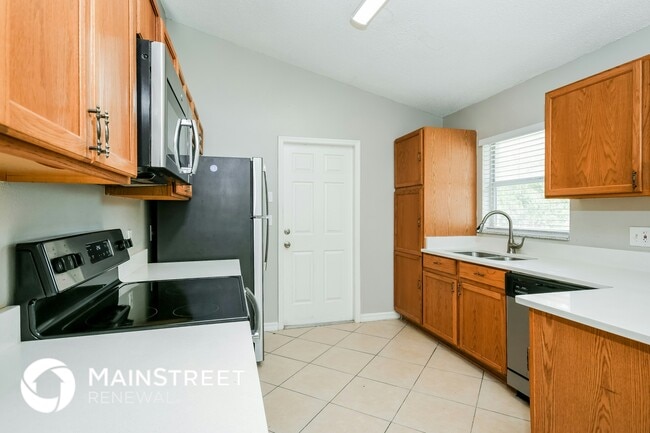 Building Photo - 558 Eagle Pointe S