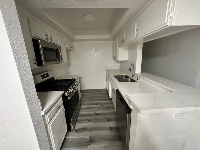 Foto del edificio - 15009 Moorpark St