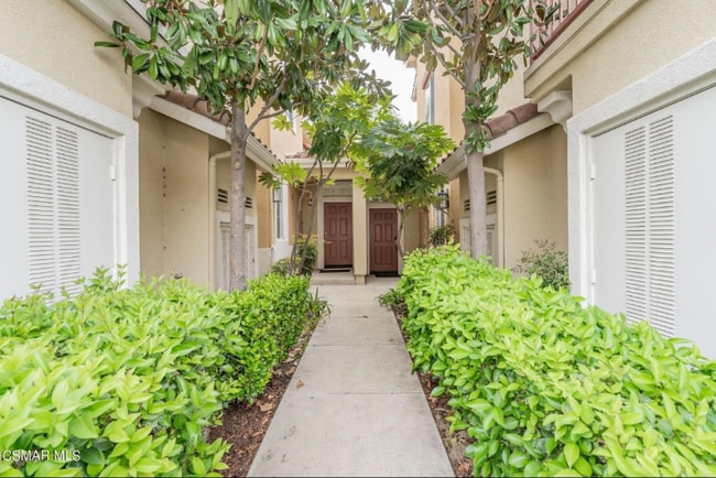 Building Photo - 2916 Esperanza Way