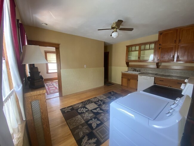 Foto del edificio - 446 Chandler St