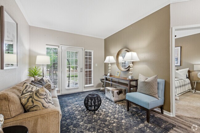 Interior Photo - Kessler Jersey Village
